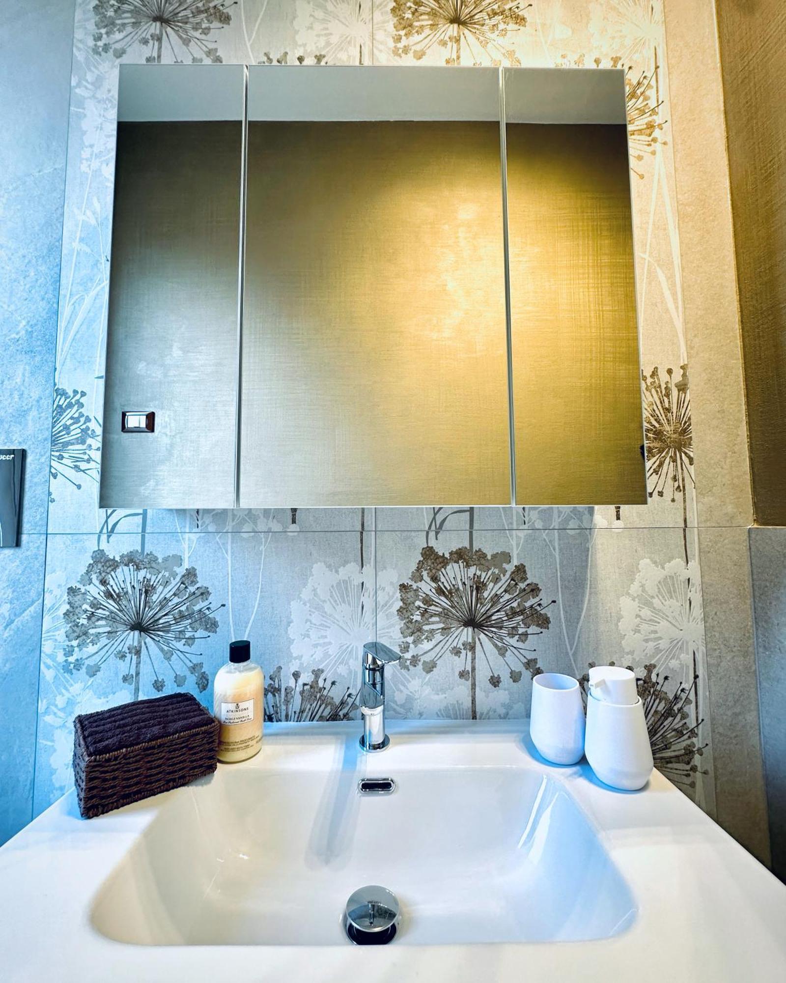 Maginte Apartment บาเกเรีย ภายนอก รูปภาพ